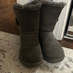Brown Winter Rain Boots with Plush Lining and Mid-Calf Height